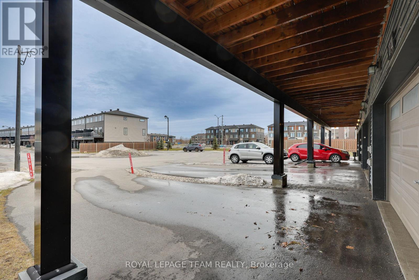 1140 Speedvale Court, Ottawa, Ontario  K2T 0P5 - Photo 2 - X13002398