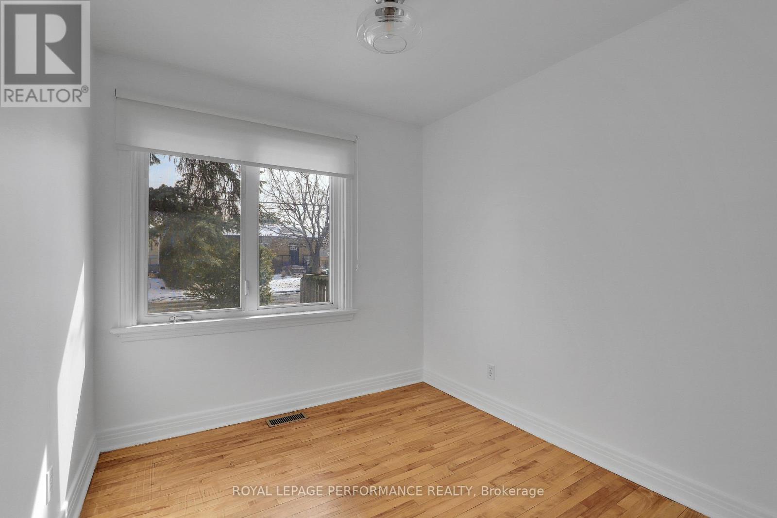 Upper Unit - 940 Brant Upper Unit Street, Ottawa, Ontario  K1K 3N2 - Photo 18 - X13002520