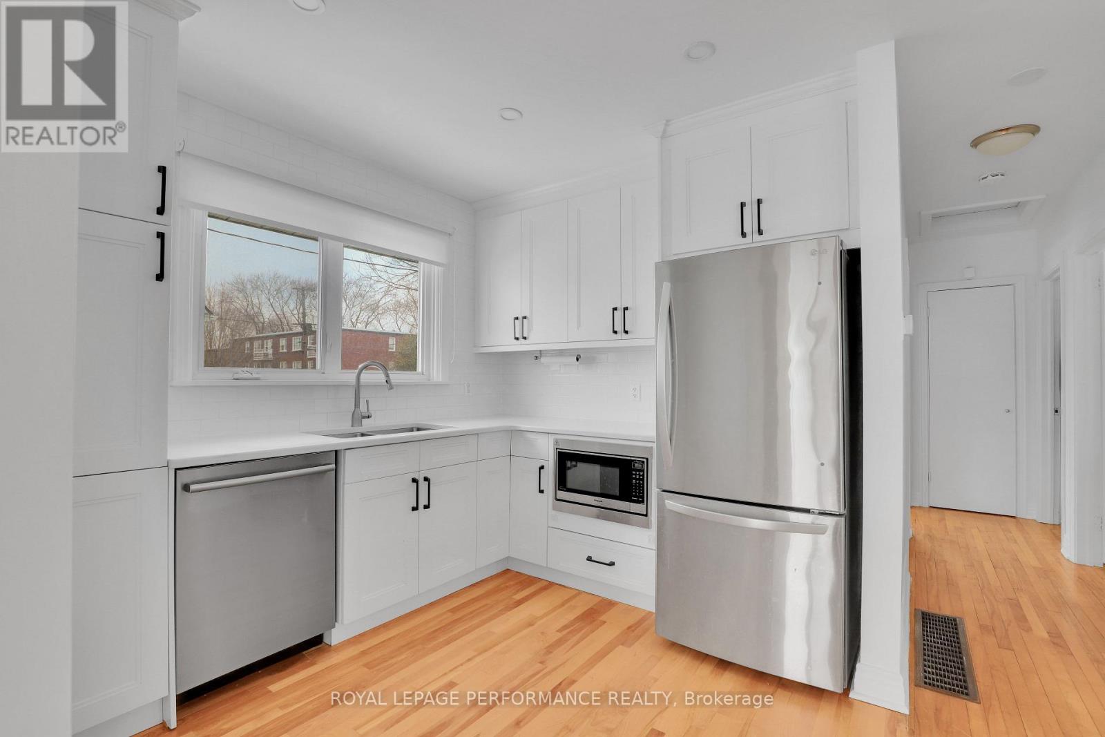 Upper Unit - 940 Brant Upper Unit Street, Ottawa, Ontario  K1K 3N2 - Photo 6 - X13002520