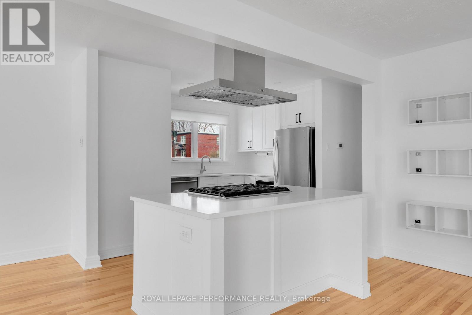 Upper Unit - 940 Brant Upper Unit Street, Ottawa, Ontario  K1K 3N2 - Photo 7 - X13002520