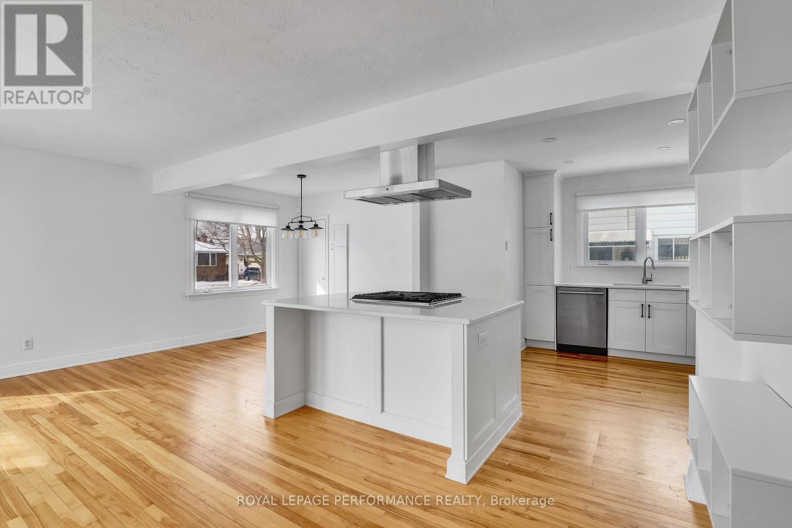 Upper Unit - 940 Brant Upper Unit Street, Ottawa, Ontario  K1K 3N2 - Photo 8 - X13002520