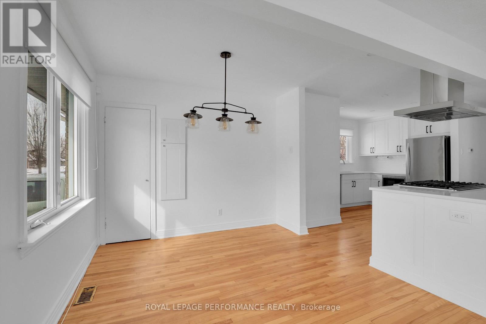 Upper Unit - 940 Brant Upper Unit Street, Ottawa, Ontario  K1K 3N2 - Photo 9 - X13002520