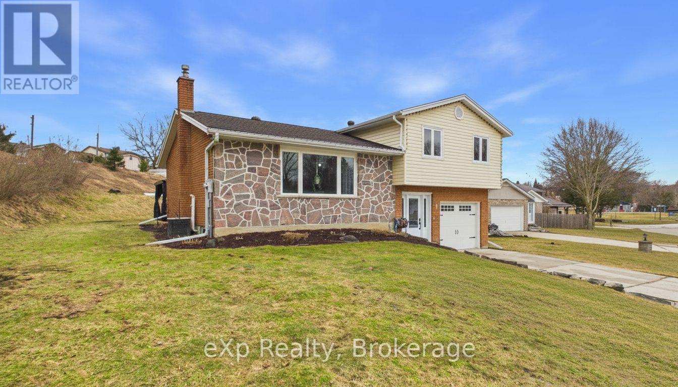 1 Centennial Drive, Brockton, Ontario  N0G 2V0 - Photo 2 - X12911280