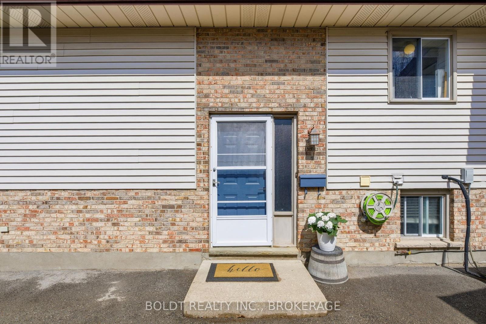 107 Chapel Hill Crescent, Welland, Ontario  L3C 6G8 - Photo 7 - X13002486