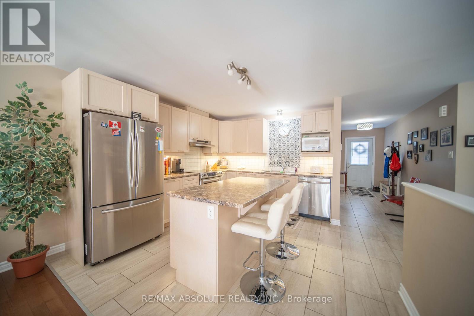 148 Equinox Drive, Russell, Ontario  K0A 1W1 - Photo 10 - X12838070