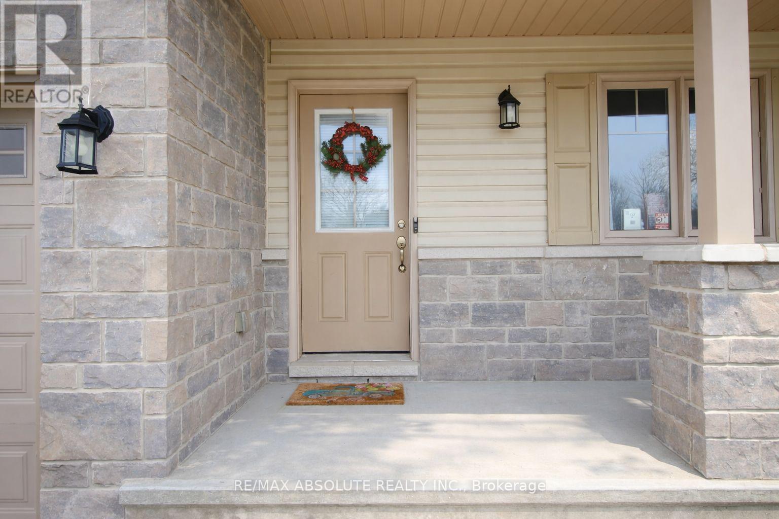 148 Equinox Drive, Russell, Ontario  K0A 1W1 - Photo 3 - X12838070