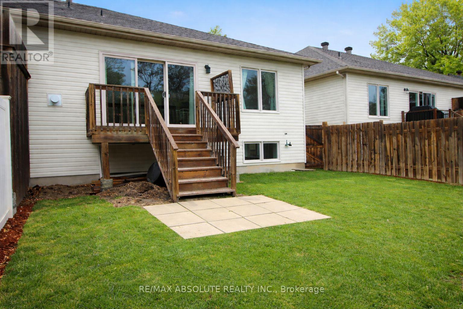 148 Equinox Drive, Russell, Ontario  K0A 1W1 - Photo 27 - X12838070