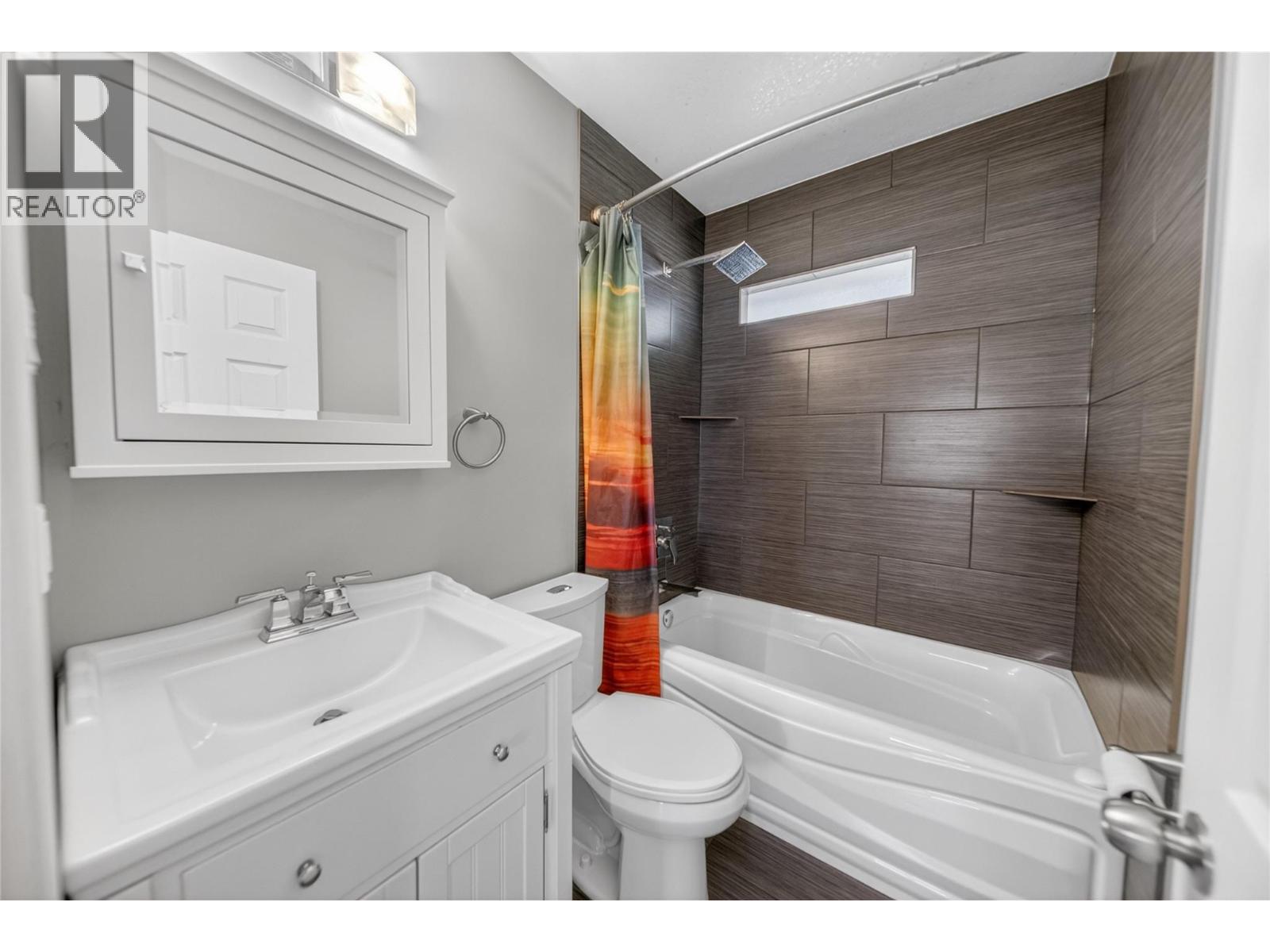 403 13th Avenue S, Cranbrook, British Columbia  V1C 2W3 - Photo 13 - 10383183