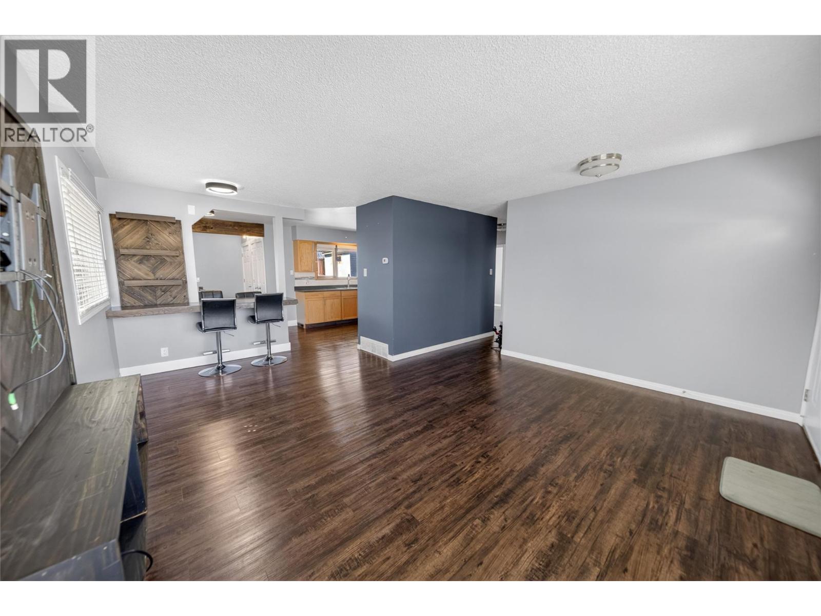 403 13th Avenue S, Cranbrook, British Columbia  V1C 2W3 - Photo 6 - 10383183