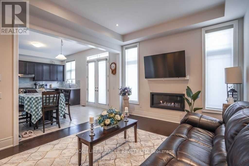 16 Lyle Way, Brampton, Ontario  L6X 5P8 - Photo 7 - W12951398