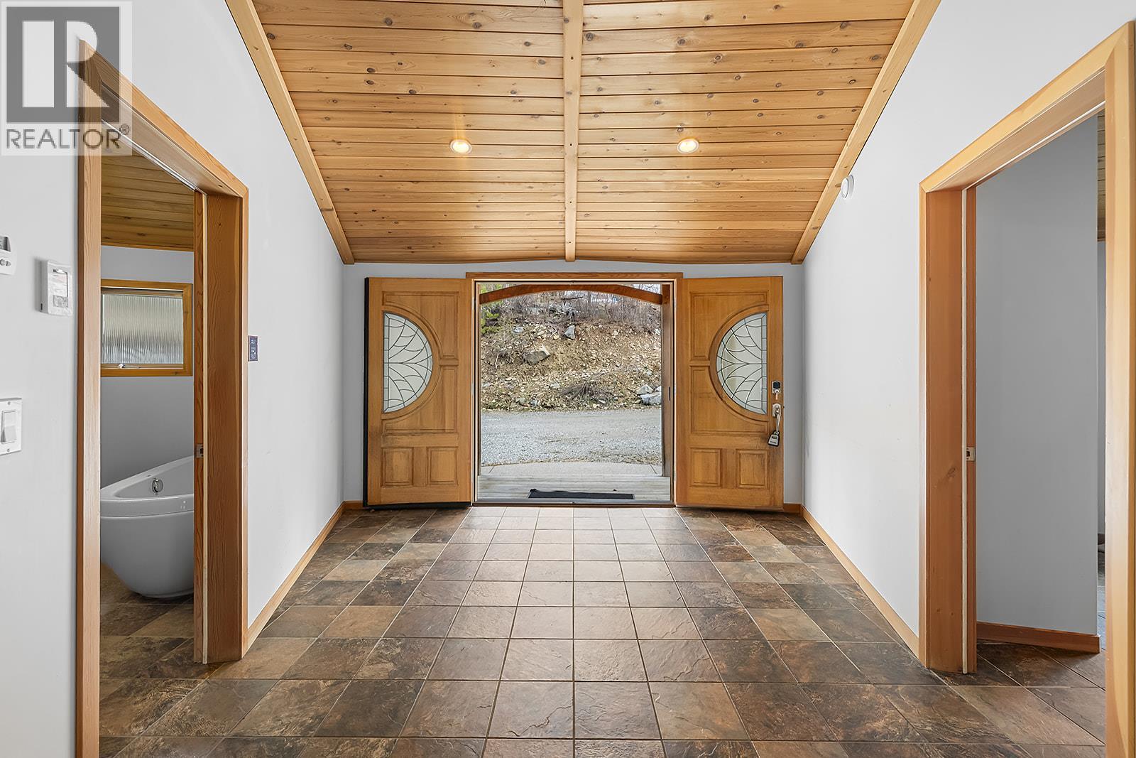 3584 St. Mary Lake Road, Kimberley, British Columbia  V1A 3K5 - Photo 5 - 10382884
