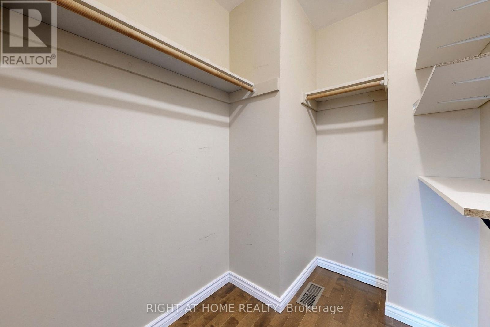 4151 Quaker Hill Drive, Mississauga, Ontario  L5C 3M2 - Photo 26 - W13000058