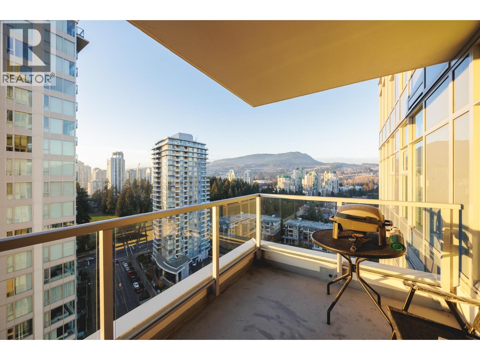 2205 3102 Windsor Gate, Coquitlam, British Columbia V3B 0J3 - Photo 24 - R3111725