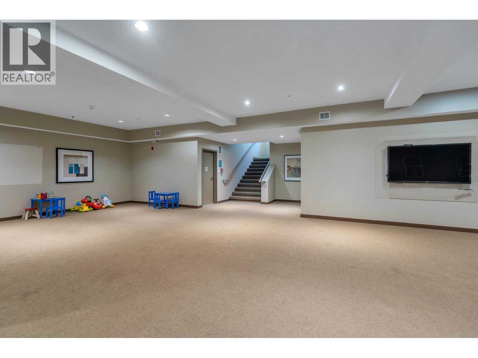 2205 3102 Windsor Gate, Coquitlam, British Columbia V3B 0J3 - Photo 37 - R3111725