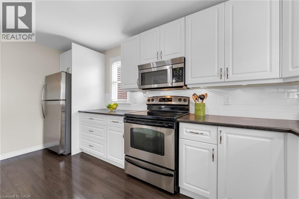 475 East 38th Street, Hamilton, Ontario  L8V 4G7 - Photo 13 - 40820915