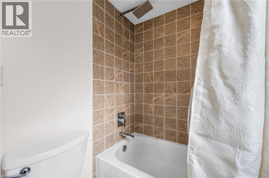 475 East 38th Street, Hamilton, Ontario  L8V 4G7 - Photo 19 - 40820915