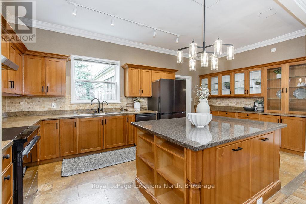 795853 Grey 19 Road, Collingwood, Ontario L9Y 3Y9 - Photo 17 - S13002436