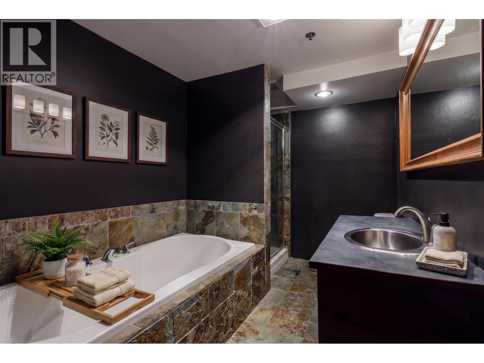 211 1220 E Pender Street, Vancouver, British Columbia  V6A 1W8 - Photo 12 - R3111485