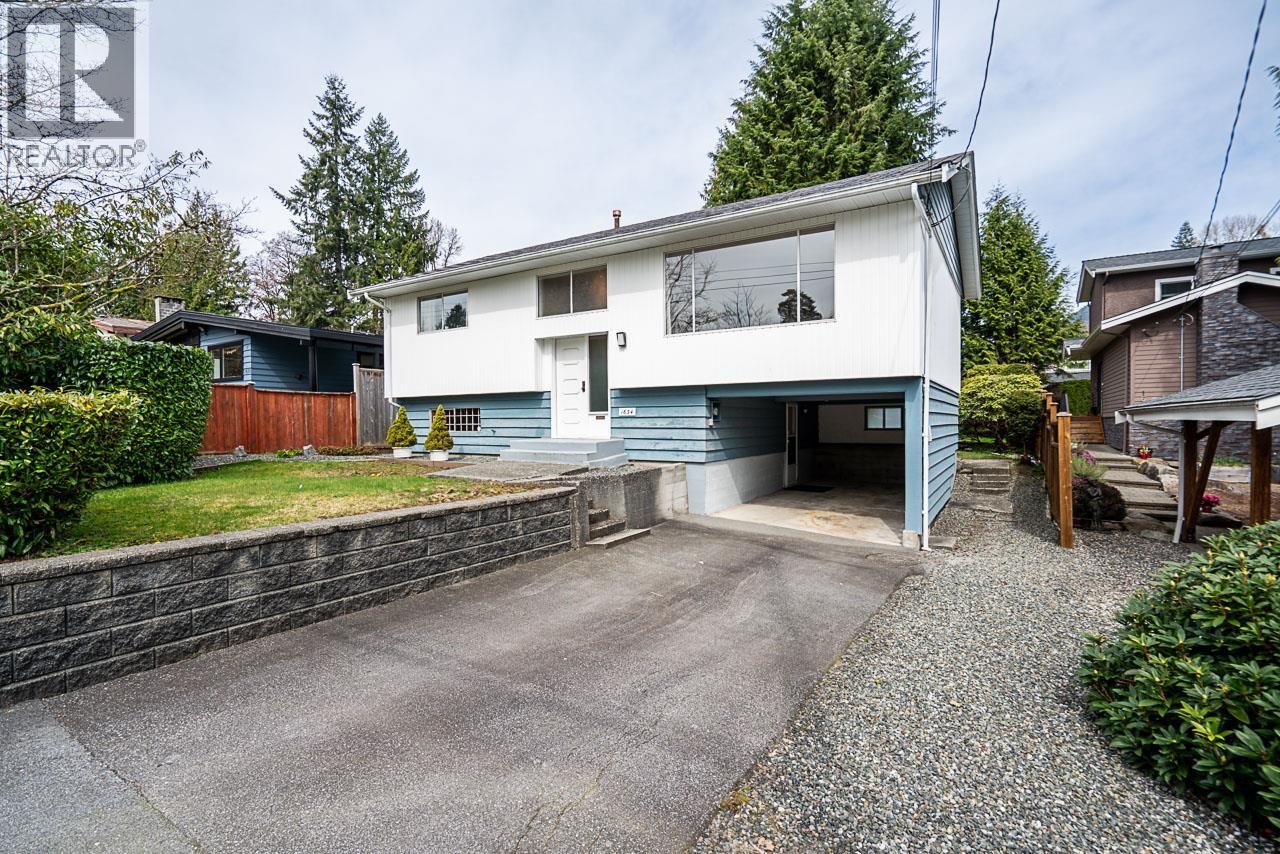 1634 ROSS ROAD, North Vancouver, British Columbia