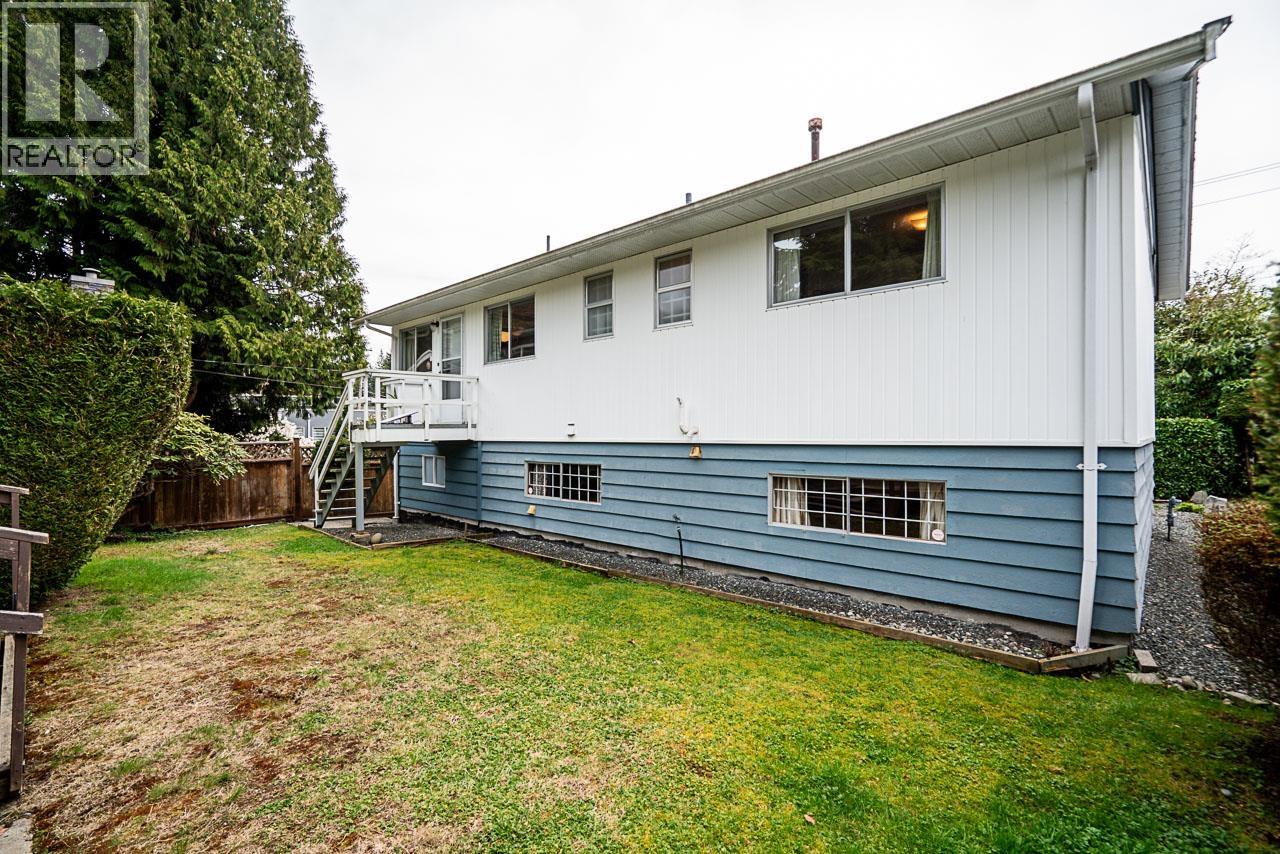 1634 Ross Road, North Vancouver, British Columbia  V7J 1V4 - Photo 35 - R3110908