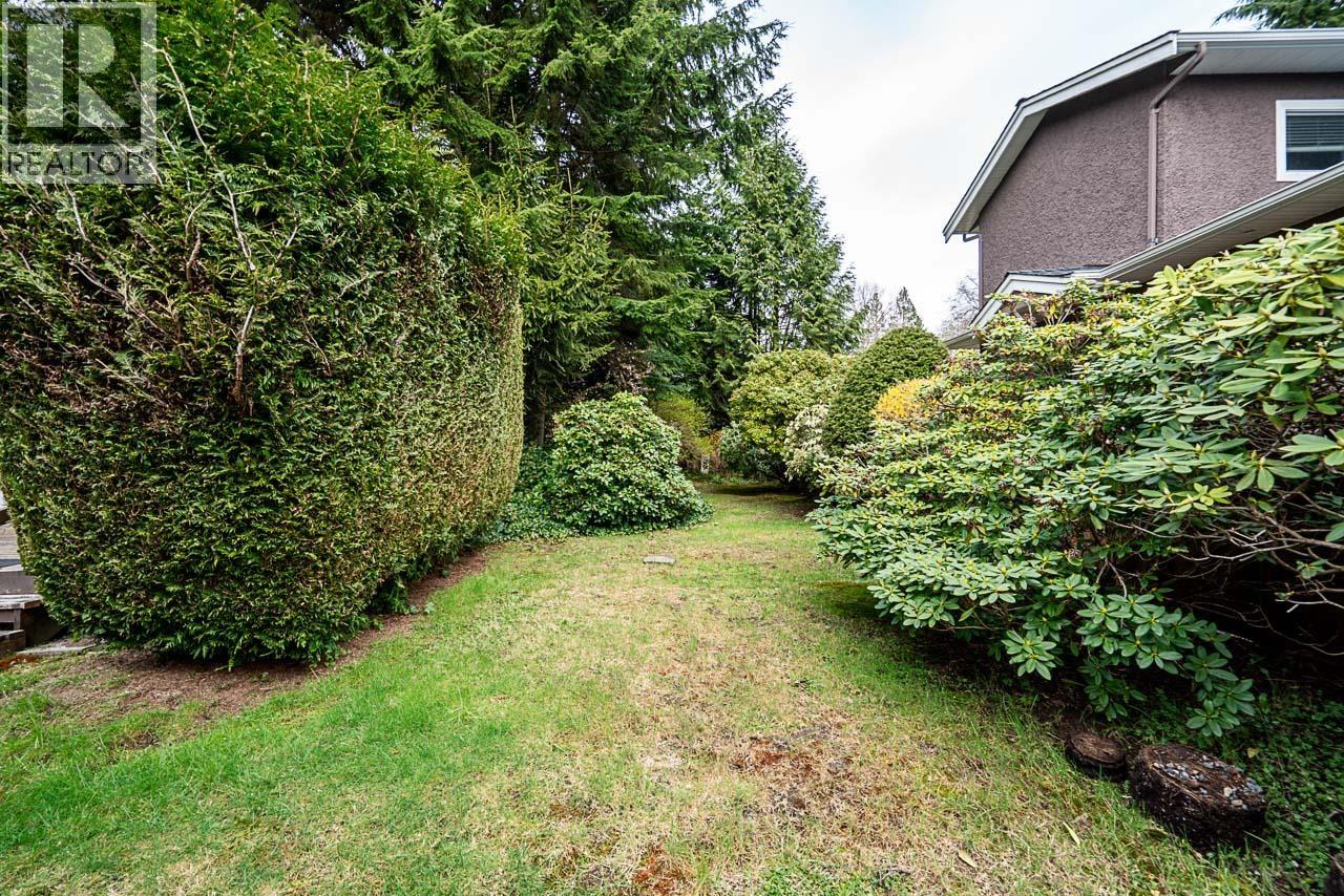 1634 Ross Road, North Vancouver, British Columbia  V7J 1V4 - Photo 36 - R3110908