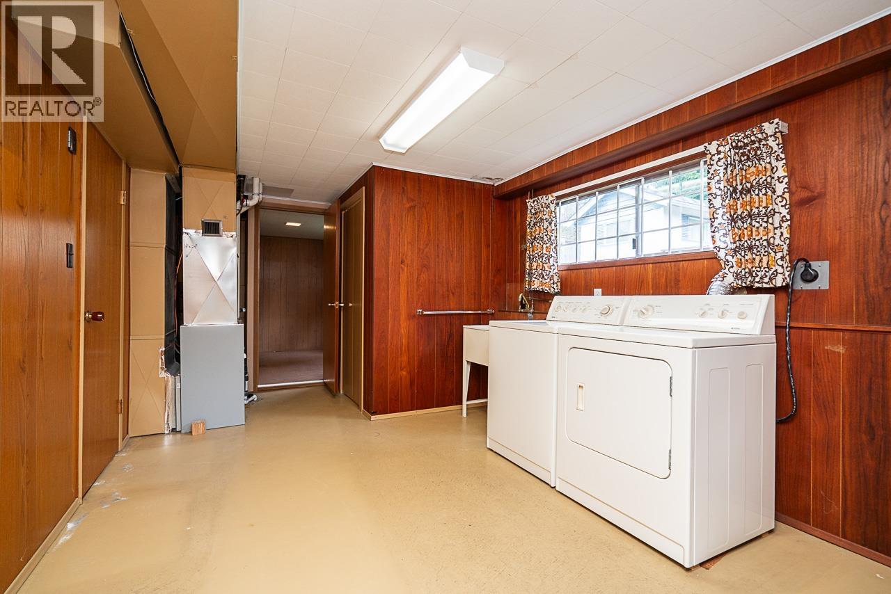 1634 Ross Road, North Vancouver, British Columbia  V7J 1V4 - Photo 29 - R3110908