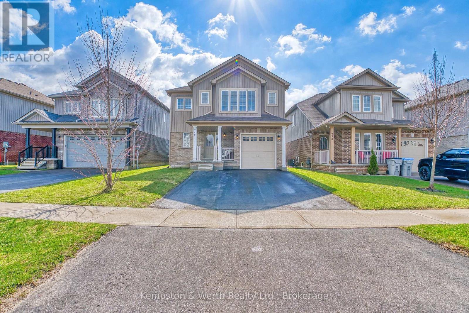 948 Adams Avenue S, North Perth, Ontario  N4W 0E6 - Photo 3 - X13002442