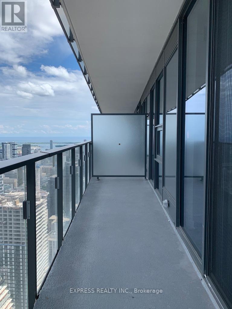 5613 - 11 Wellesley Street W, Toronto, Ontario  M4Y 0G4 - Photo 10 - C13002466