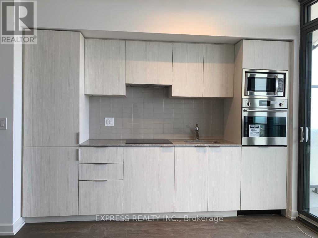 5613 - 11 Wellesley Street W, Toronto, Ontario  M4Y 0G4 - Photo 2 - C13002466