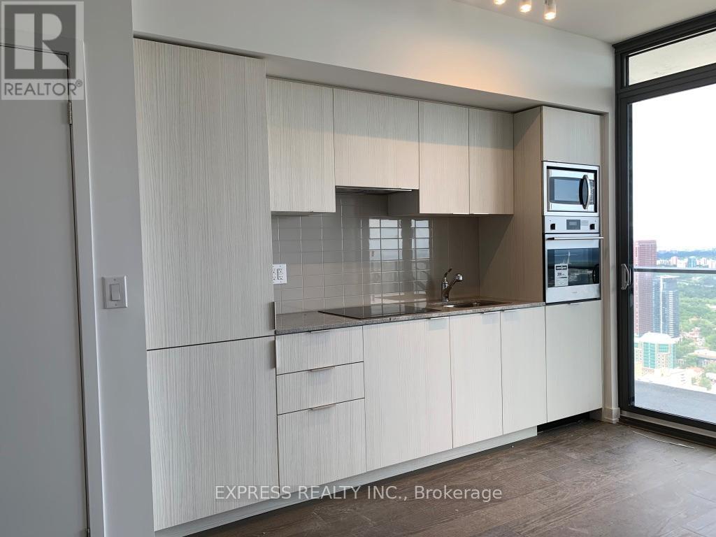 5613 - 11 Wellesley Street W, Toronto, Ontario  M4Y 0G4 - Photo 3 - C13002466