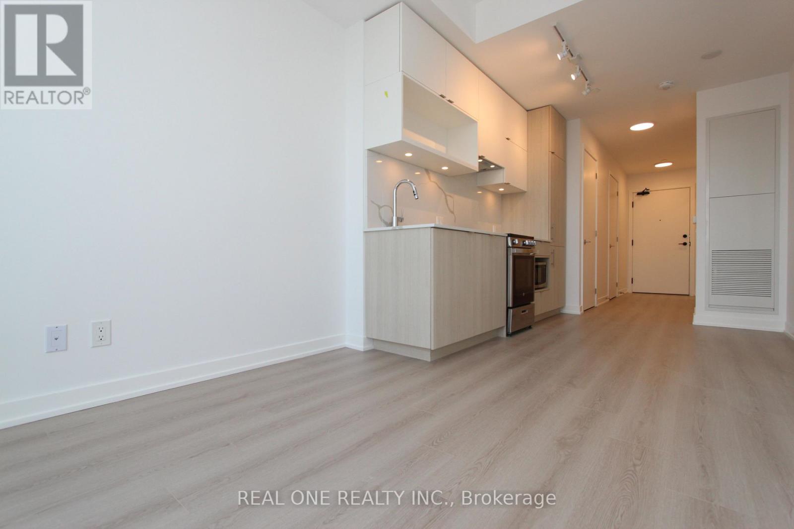 2605 - 100 Queen Street E, Toronto, Ontario  M5C 0B5 - Photo 2 - C13002516