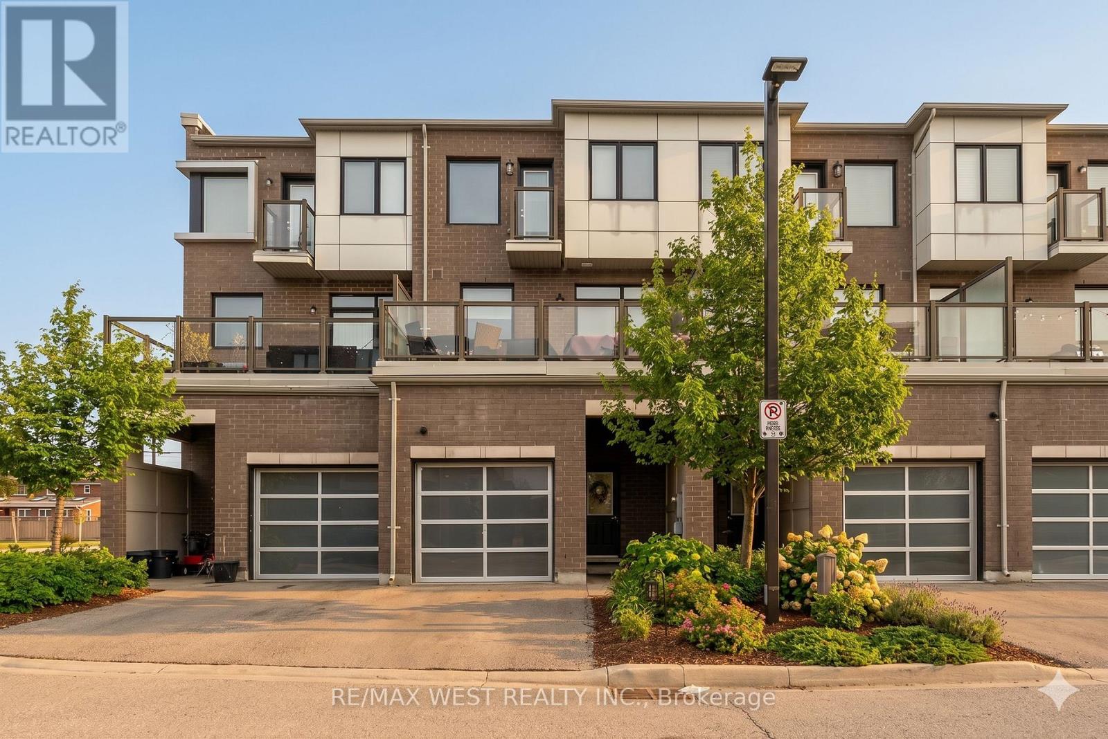 8208 Pine Valley Drive, Vaughan, Ontario  L4L 0H6 - Photo 36 - N13002288