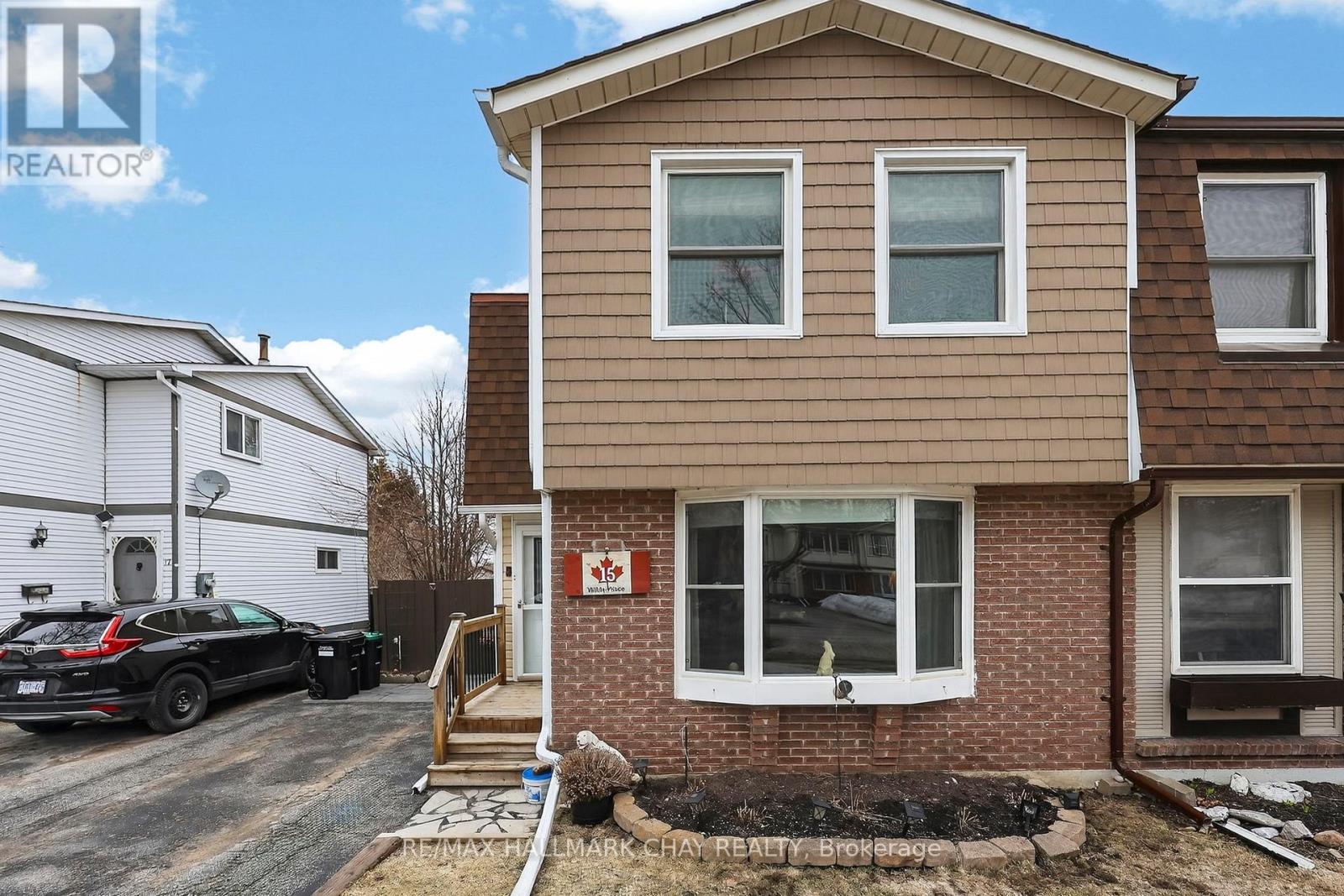 15 Wilde Place, Barrie, Ontario  L4N 4W6 - Photo 2 - S12970802