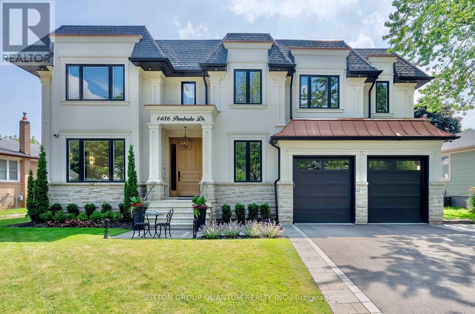 1486 PEMBROKE DRIVE, Oakville, Ontario