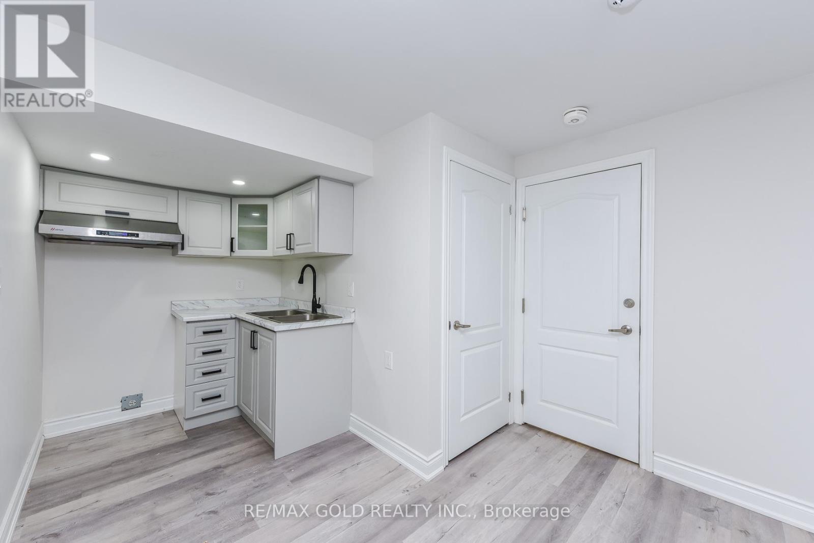 5 Remembrance Road, Brampton, Ontario  L7A 4Z1 - Photo 41 - W12994718