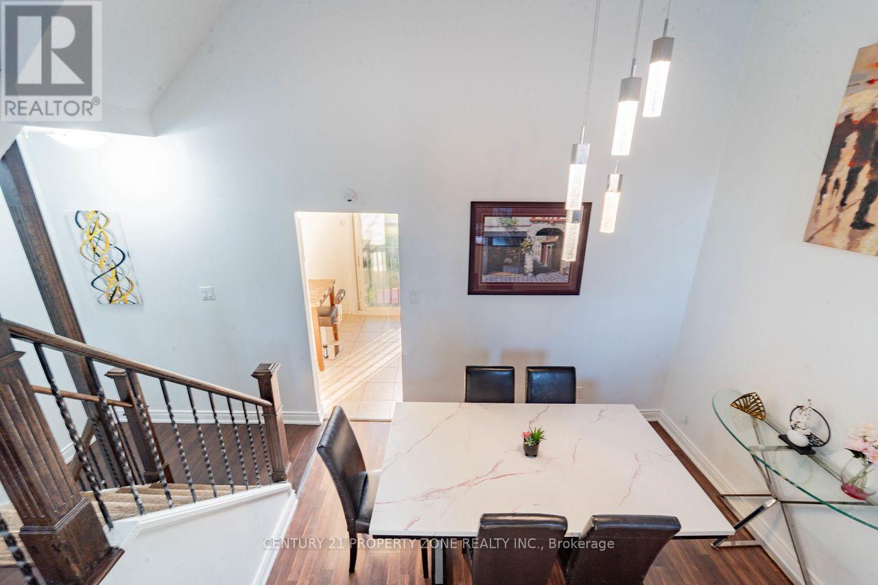 19 - 6860 Glen Erin Drive W, Mississauga, Ontario  L5N 2E1 - Photo 11 - W12997844