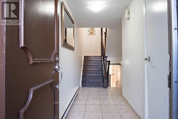 19 - 6860 Glen Erin Drive W, Mississauga, Ontario  L5N 2E1 - Photo 3 - W12997844