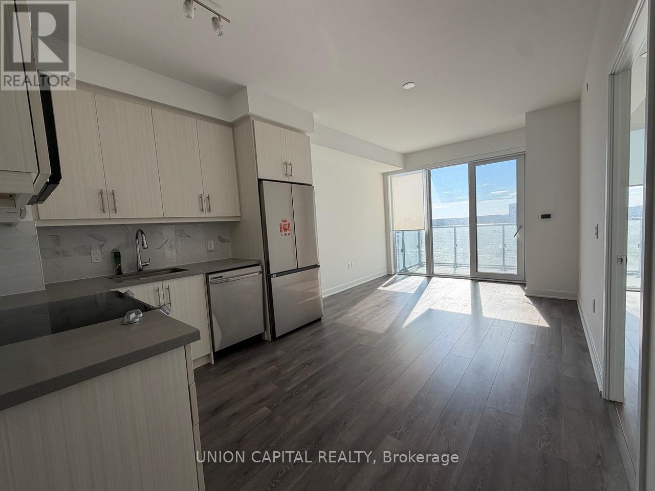 1201 - 105 Oneida Crescent, Richmond Hill, Ontario  L4B 0H6 - Photo 3 - N13002386