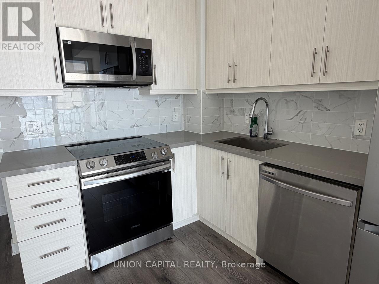 1201 - 105 Oneida Crescent, Richmond Hill, Ontario  L4B 0H6 - Photo 5 - N13002386