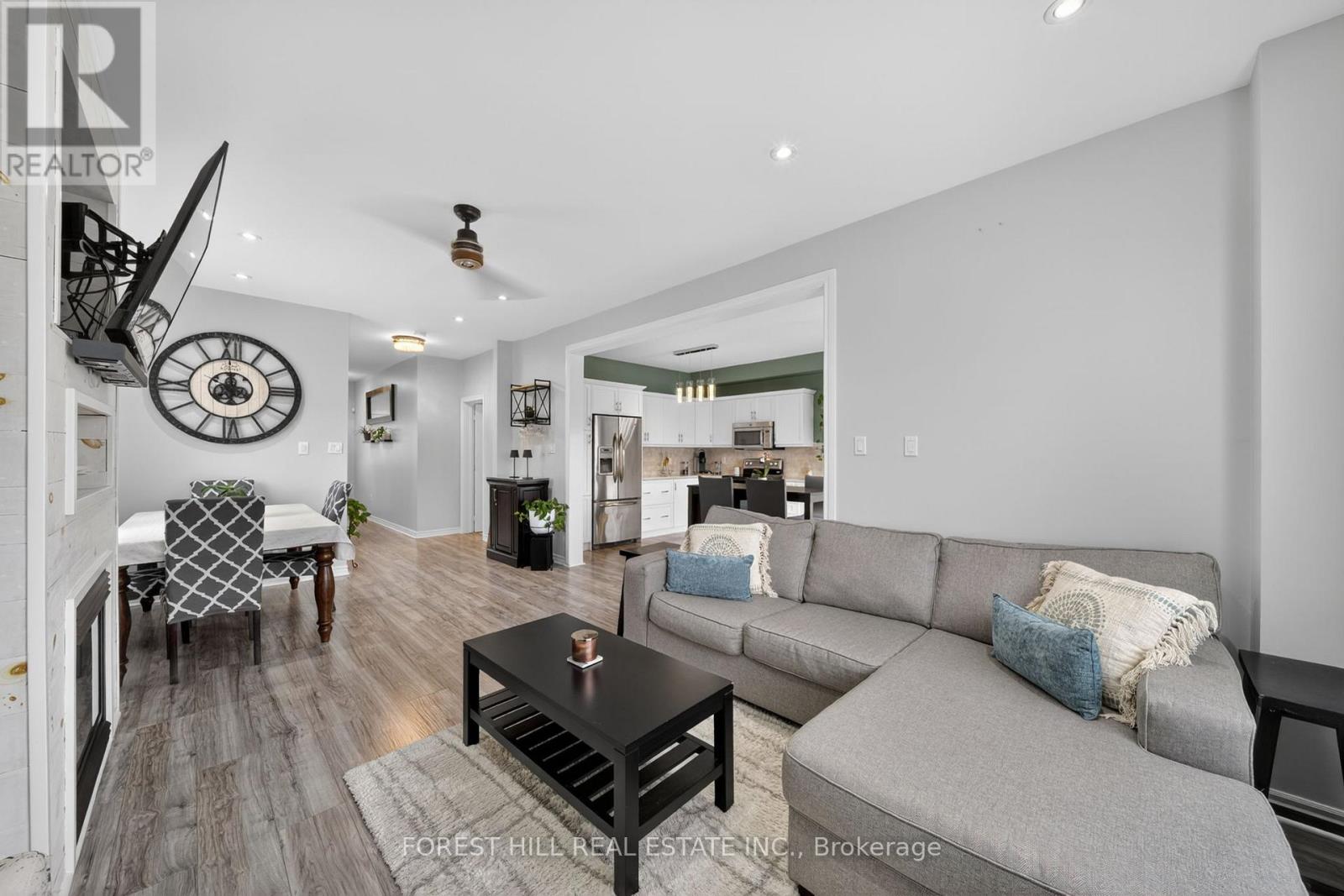 18 Dresden Court, Georgina, Ontario  L4P 4H6 - Photo 11 - N13002494