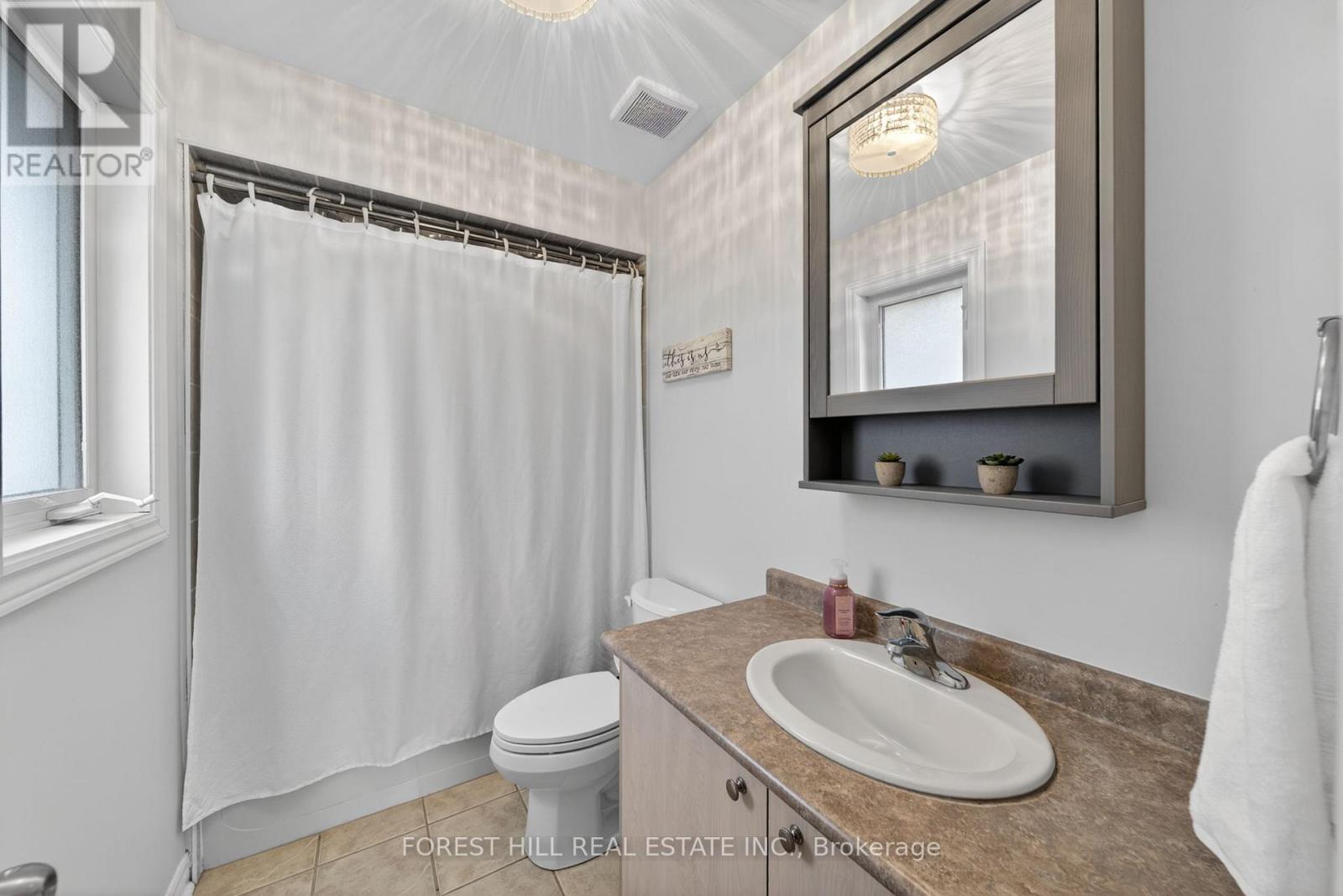 18 Dresden Court, Georgina, Ontario  L4P 4H6 - Photo 22 - N13002494