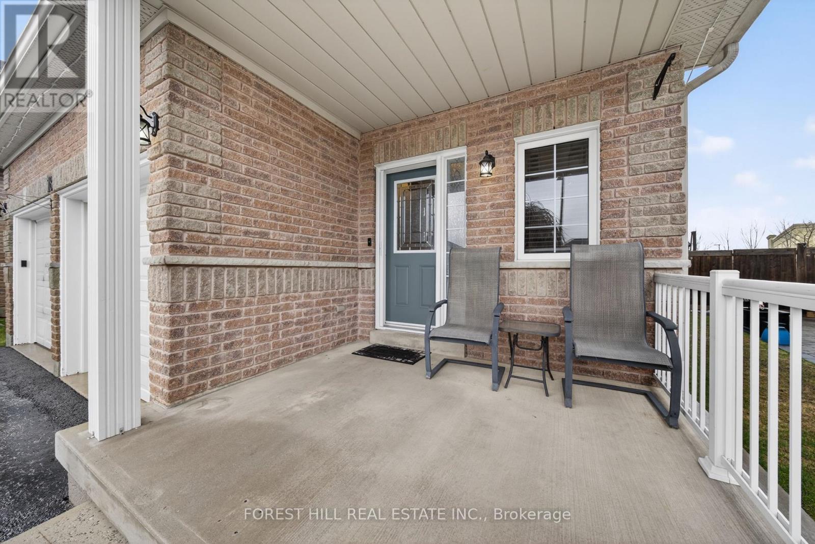 18 Dresden Court, Georgina, Ontario  L4P 4H6 - Photo 3 - N13002494