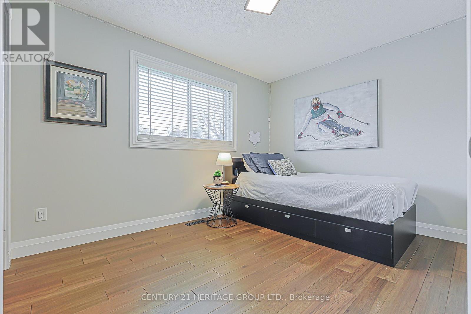 23 Amberglen Court, East Gwillimbury, Ontario  L9N 1J6 - Photo 11 - N13002502