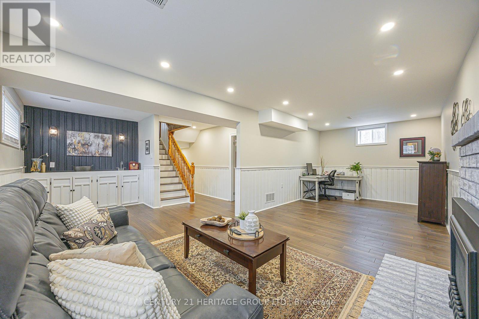 23 Amberglen Court, East Gwillimbury, Ontario  L9N 1J6 - Photo 14 - N13002502