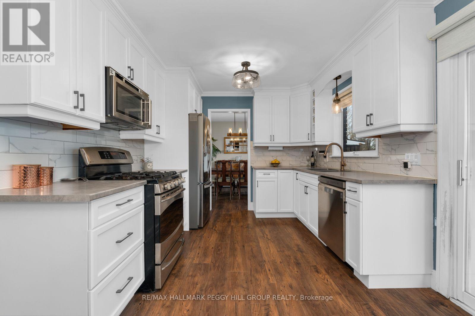 12 Peacock Lane, Barrie (Allandale Heights), Ontario  L4N 3R5 - Photo 5 - S13002512