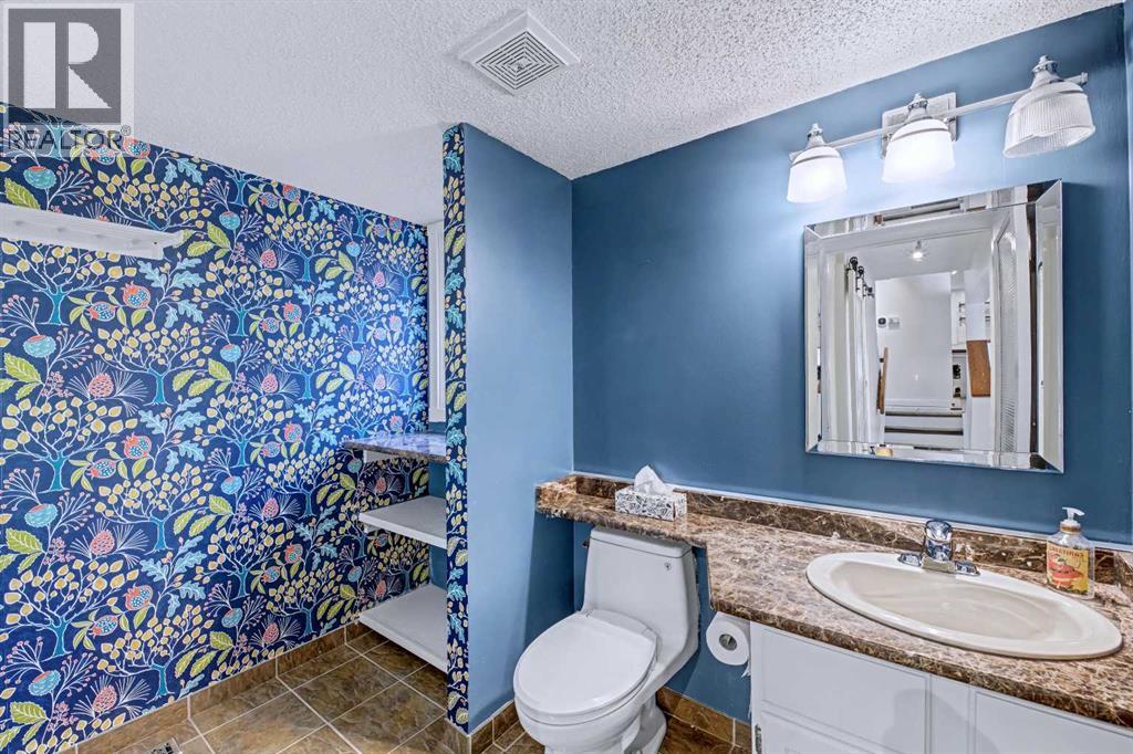 188 Bernard Drive Nw, Calgary, Alberta  T3K 2B7 - Photo 25 - A2287043