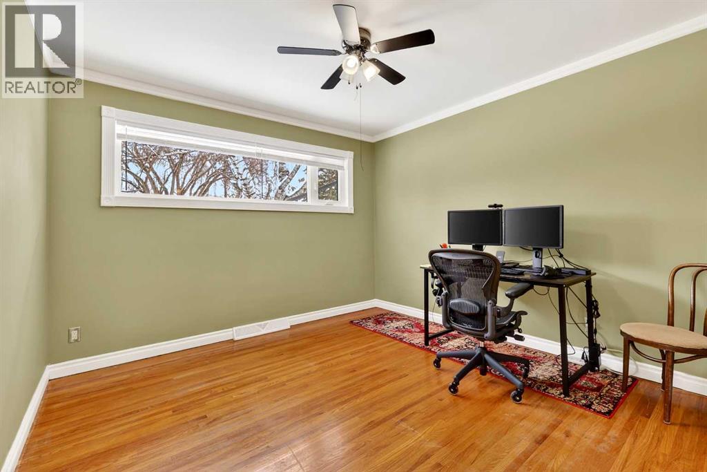 33 Warwick Drive Sw, Calgary, Alberta  T3C 2R5 - Photo 25 - A2297421