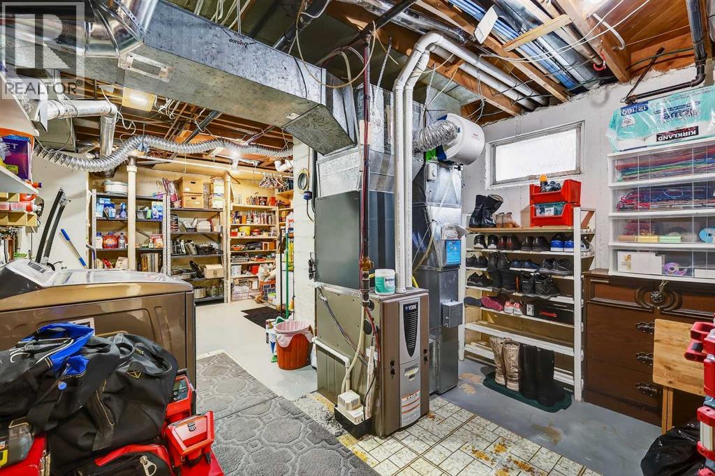 33 Warwick Drive Sw, Calgary, Alberta  T3C 2R5 - Photo 41 - A2297421