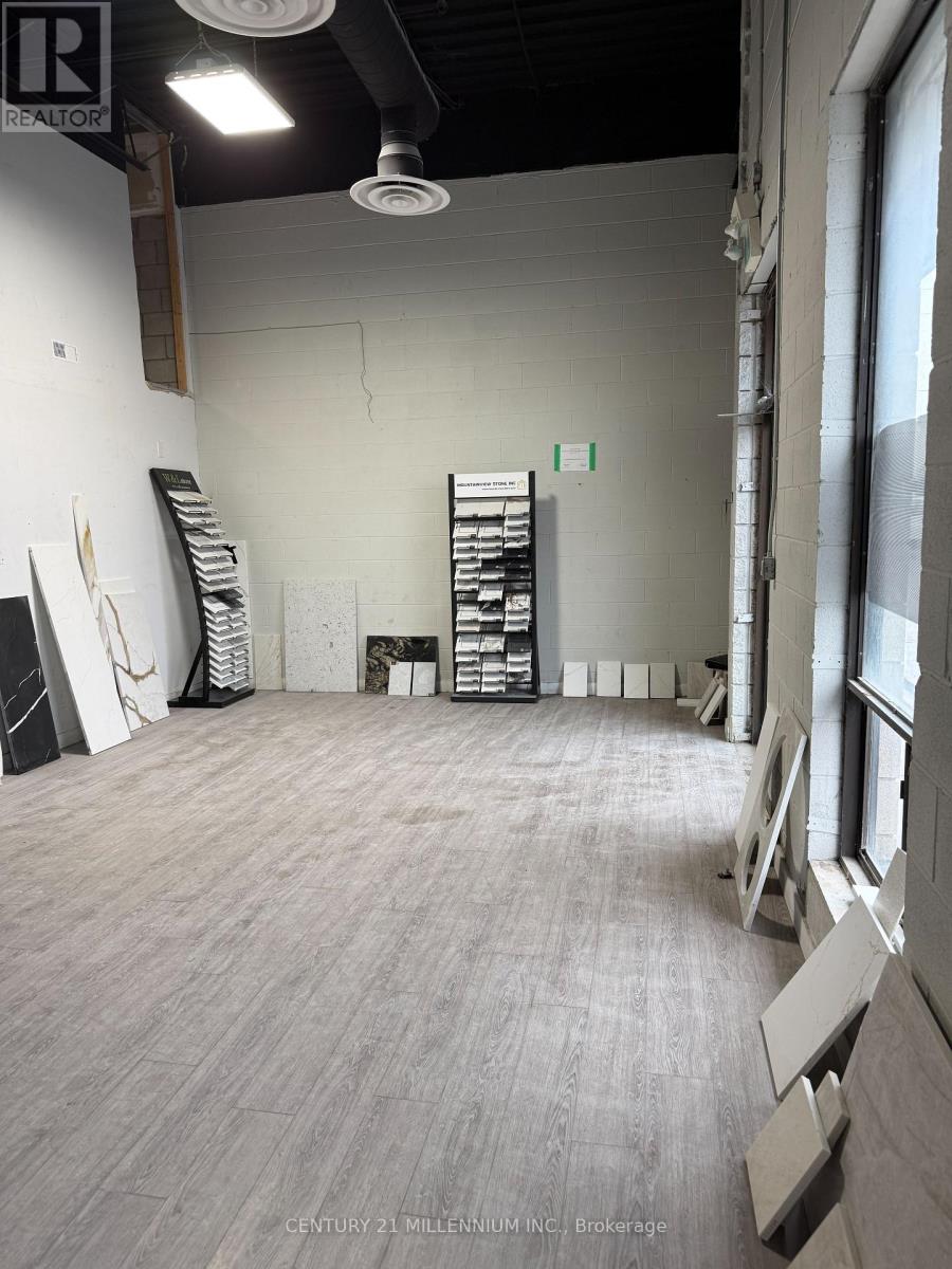 6 - 173 Glidden Road, Brampton, Ontario  L6W 3L9 - Photo 4 - W13002434