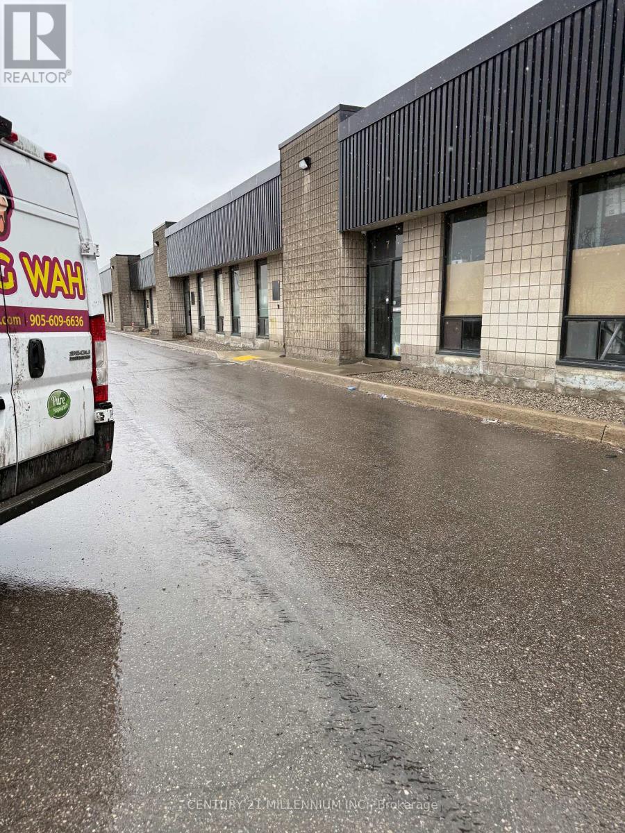 6 - 173 Glidden Road, Brampton, Ontario  L6W 3L9 - Photo 7 - W13002434